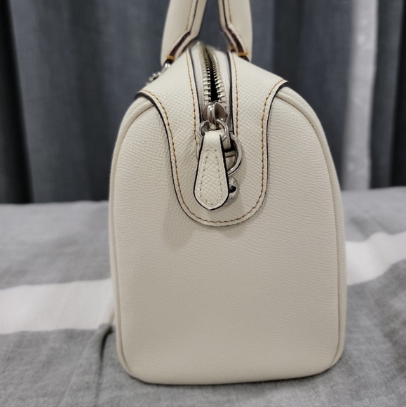 Disney x Coach Minnie Mouse Purse - Picture 2 of 9